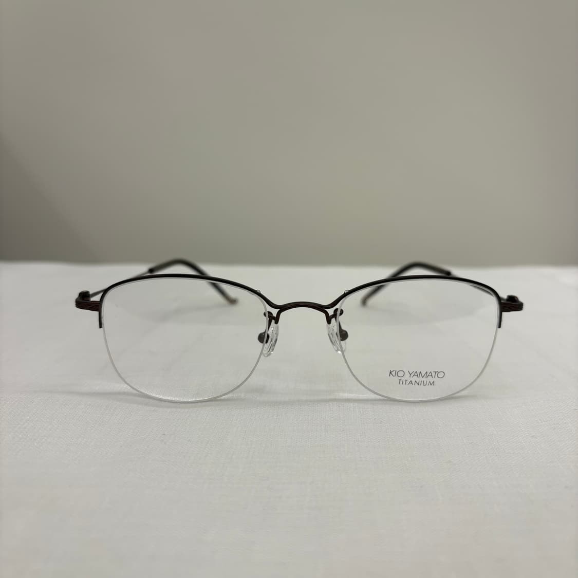 KIO YAMATO 키오야마토 브라운 반무테 상품이미지1