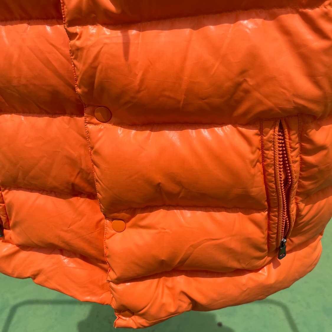 BEAMS Glossy Orange Puffer Vest 상품이미지2