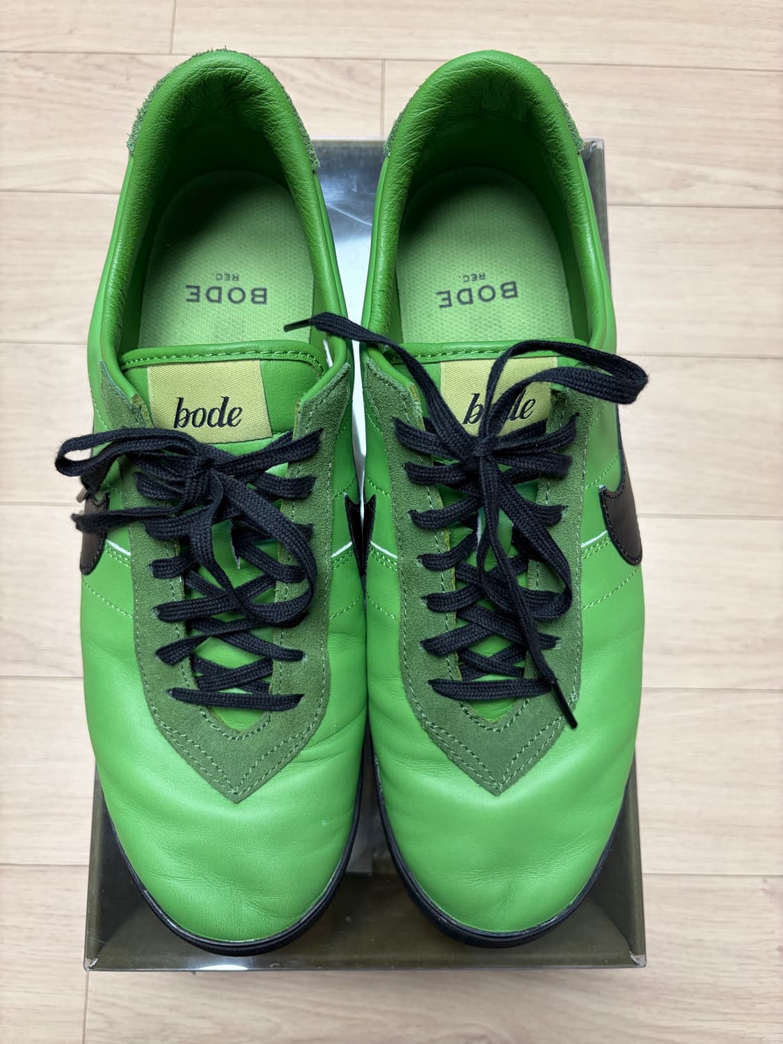 나이키 보디 아스트로그래버 클로로필 블랙 280 판매합니다! 상품이미지1