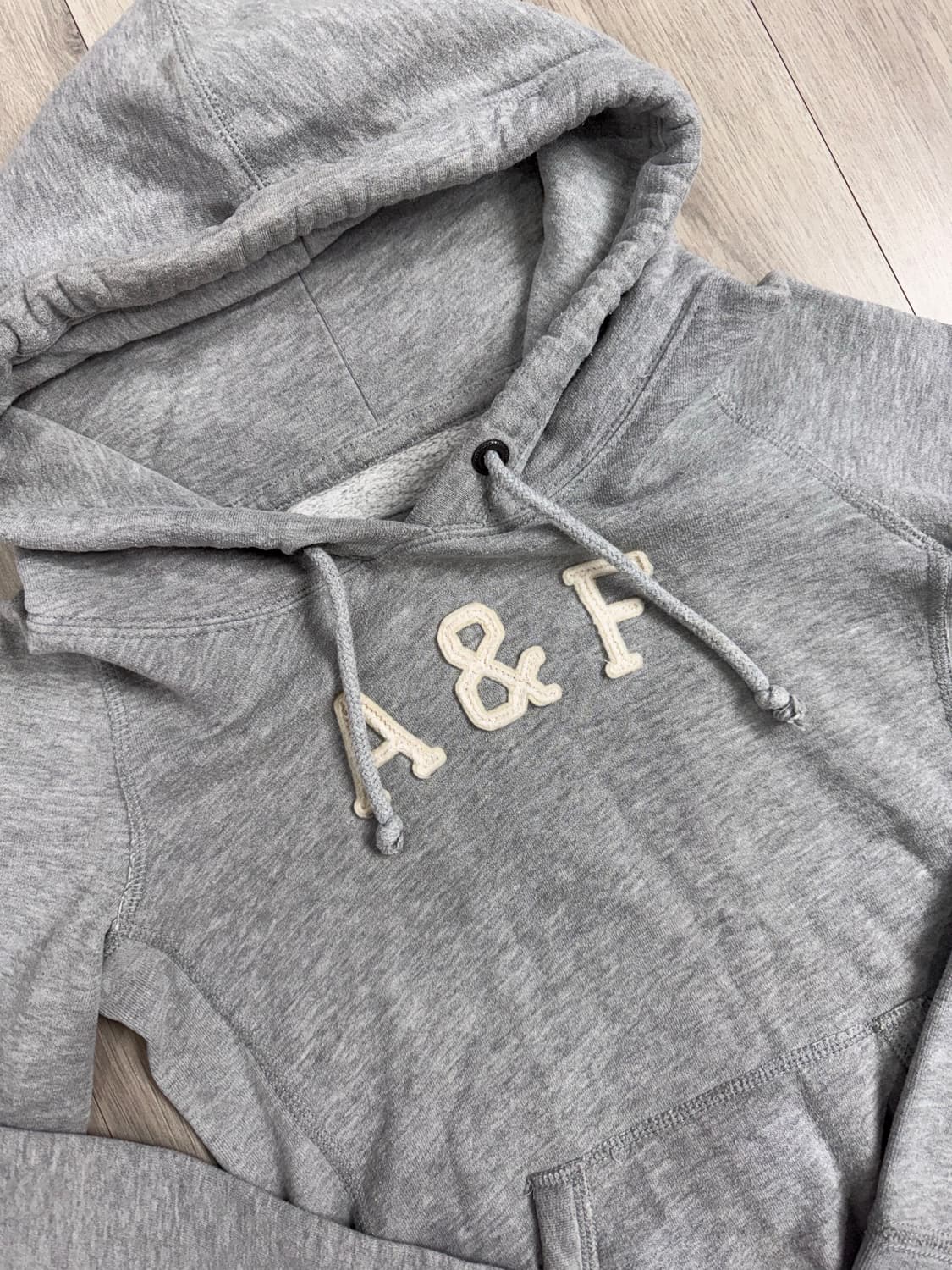 아베크롬비 슬림핏 그레이 후드티 상품이미지3