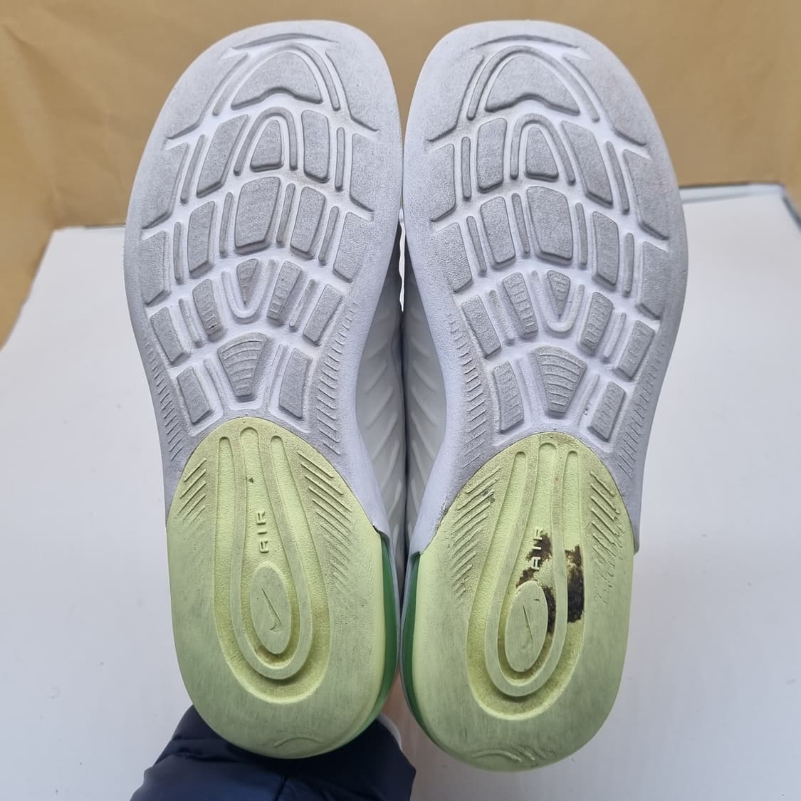 나이키 에어맥스 엑시스 여성운동화235. 상품이미지3