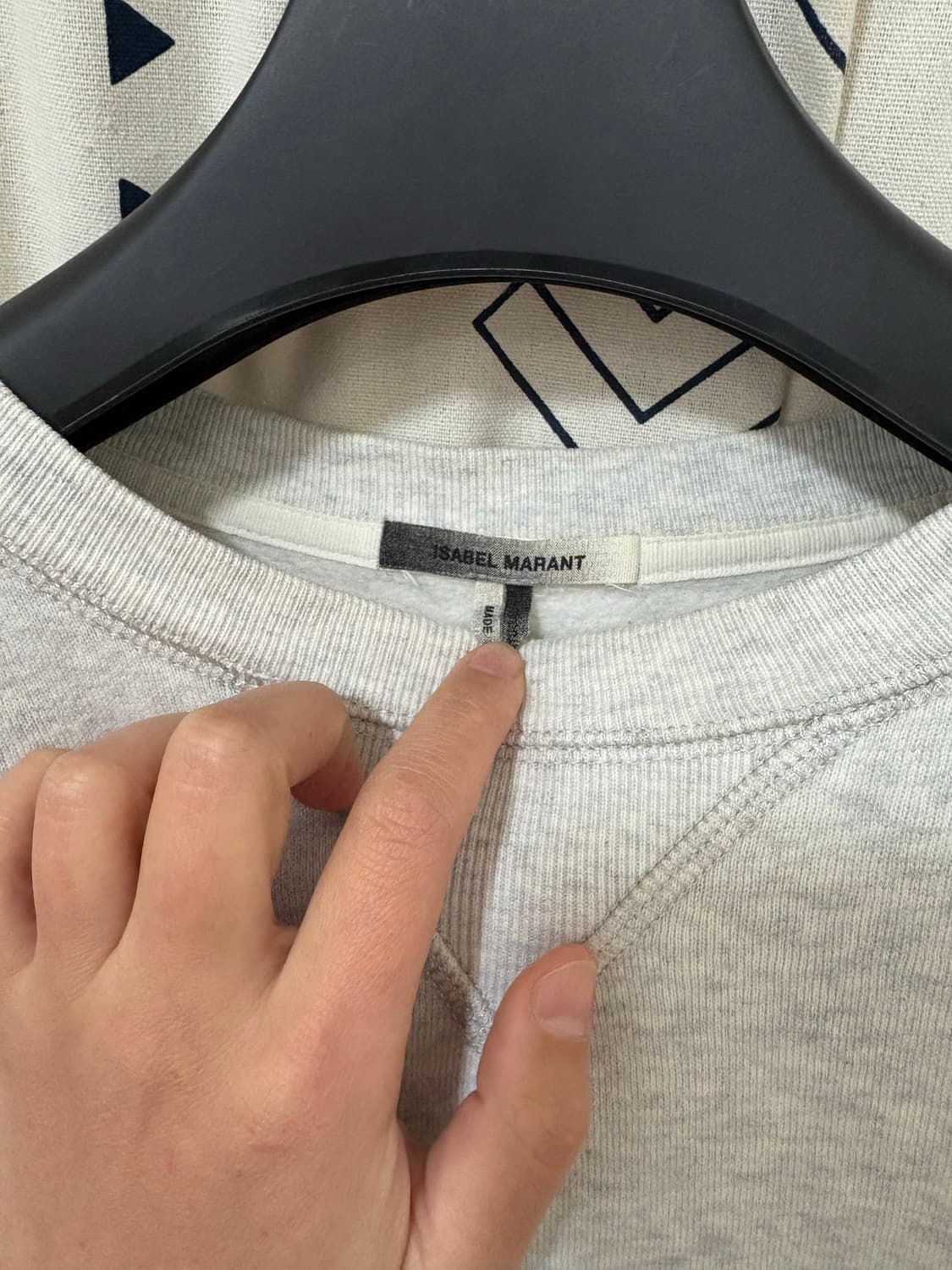 이자벨마랑 / 벨벳 로고 맨투맨 상품이미지4