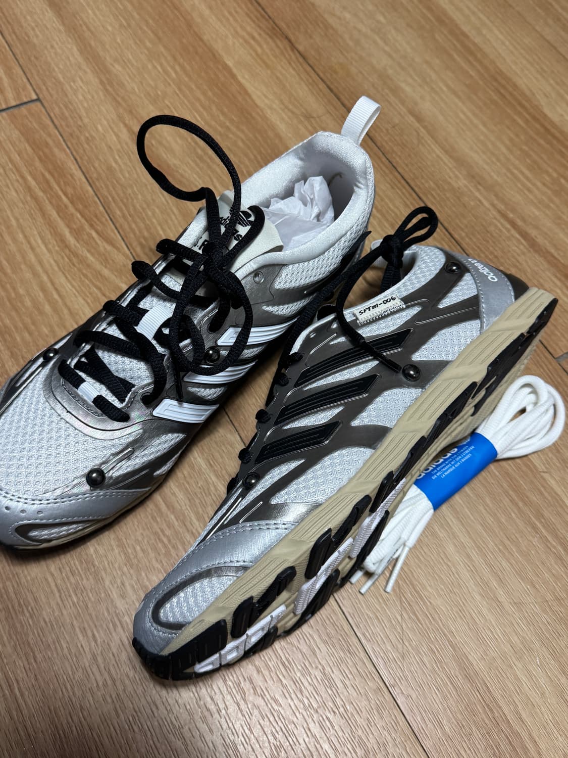 아디다스 송포더뮤트 아디제로 270 사이즈 상품이미지1