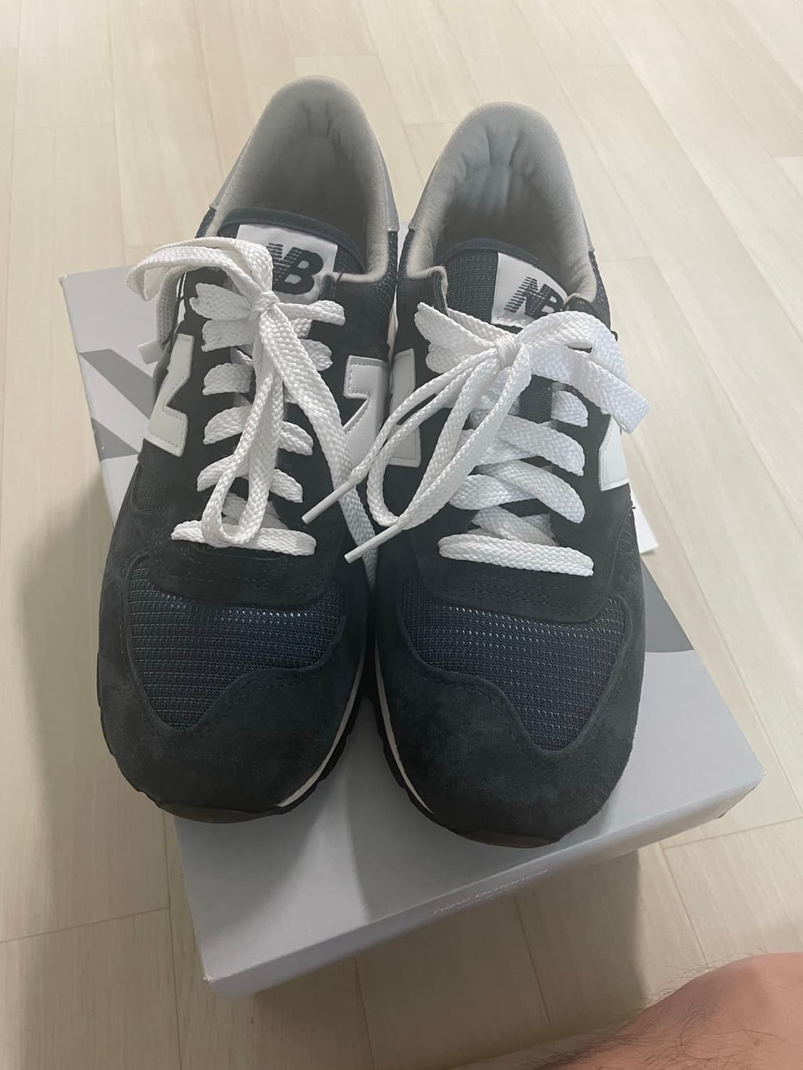 뉴발란스 990v1 miu 네이비 260팝니다 상품이미지2