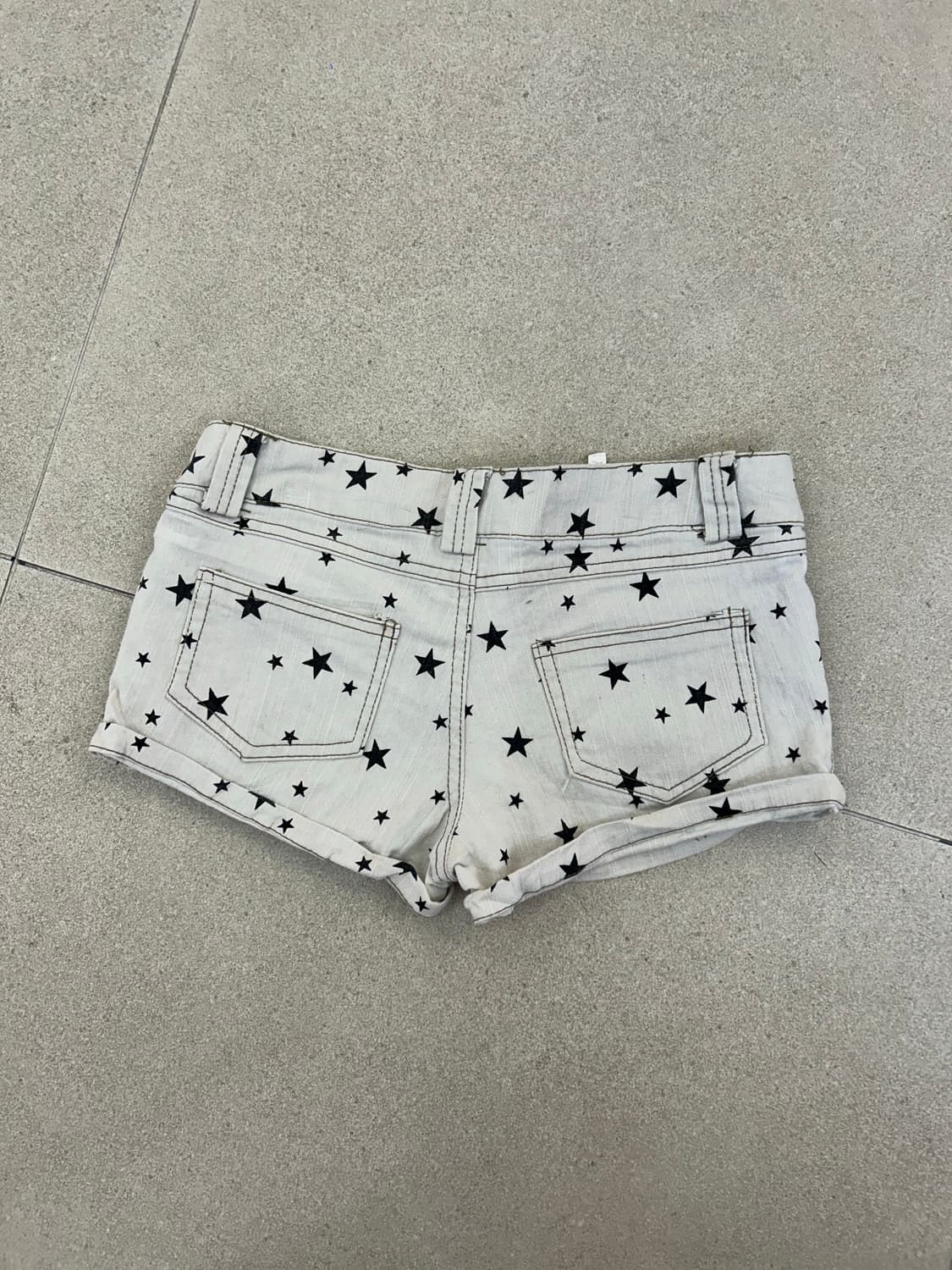 별 패턴 로우라이즈 핫팬츠 상품이미지4