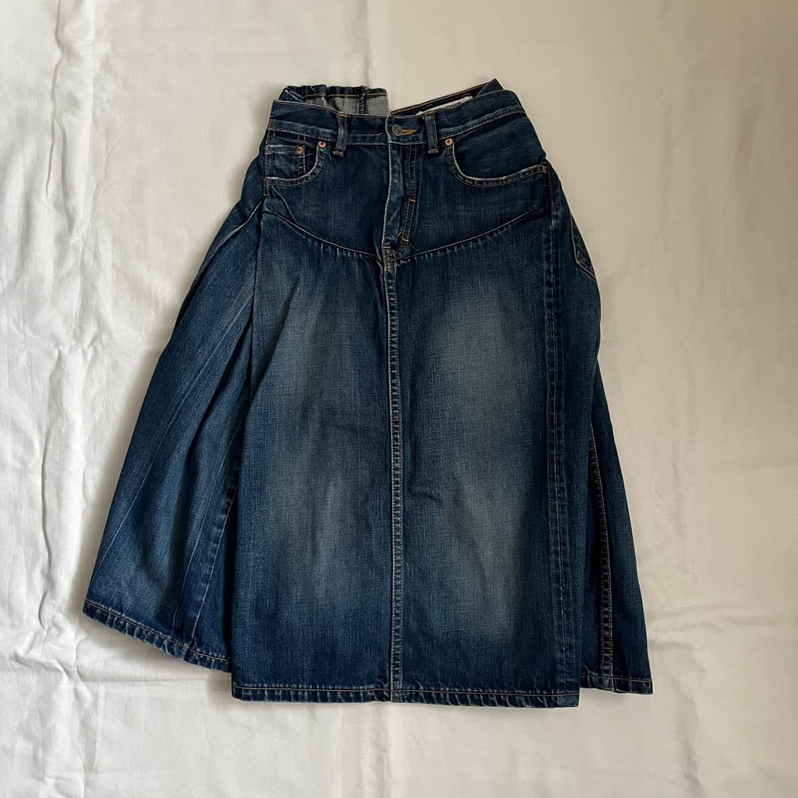 fw04 hip hung draped denim skirt 상품이미지3