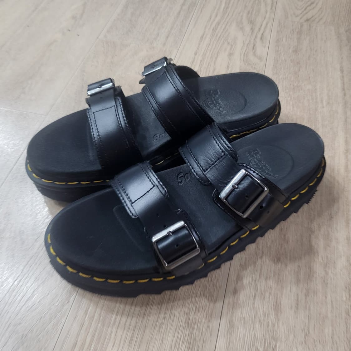 Dr.Martens Myles UK7 (260) 상품이미지1