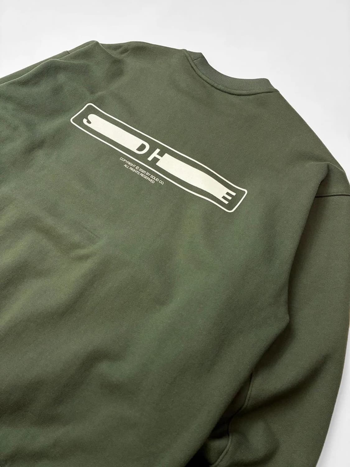 솔리드옴므 20FW 백 로고 맨투맨 PN5163 상품이미지6