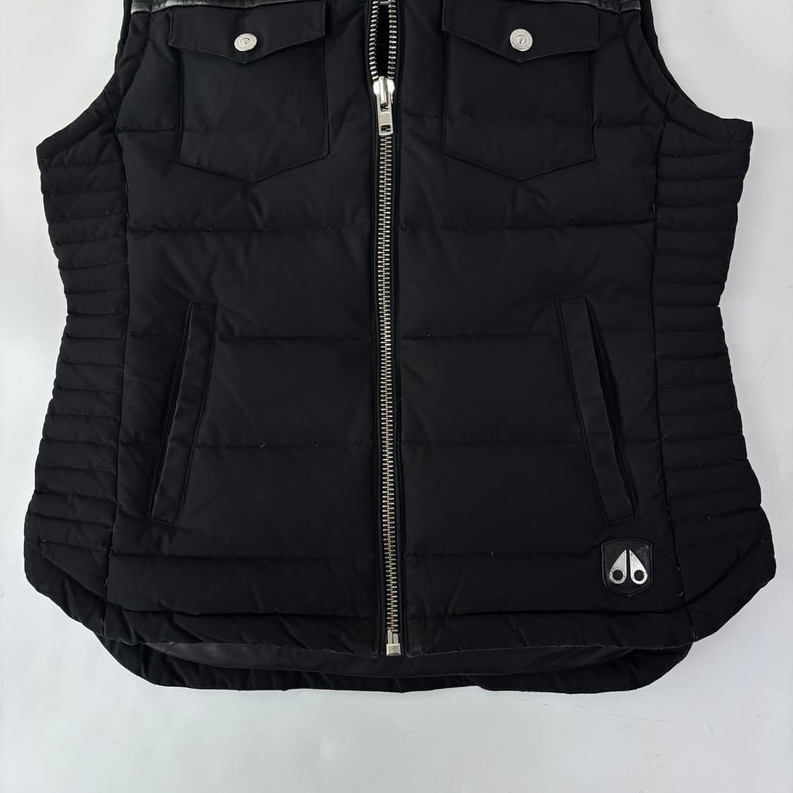 무스너클 레더 콤비 다운 베스트  상품이미지3