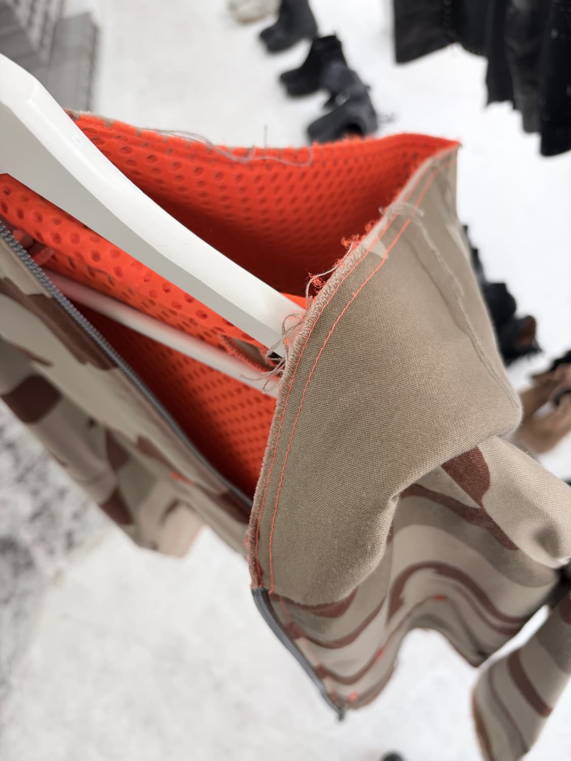 그리핀 디스트레스드 카모 후드 집업 상품이미지7