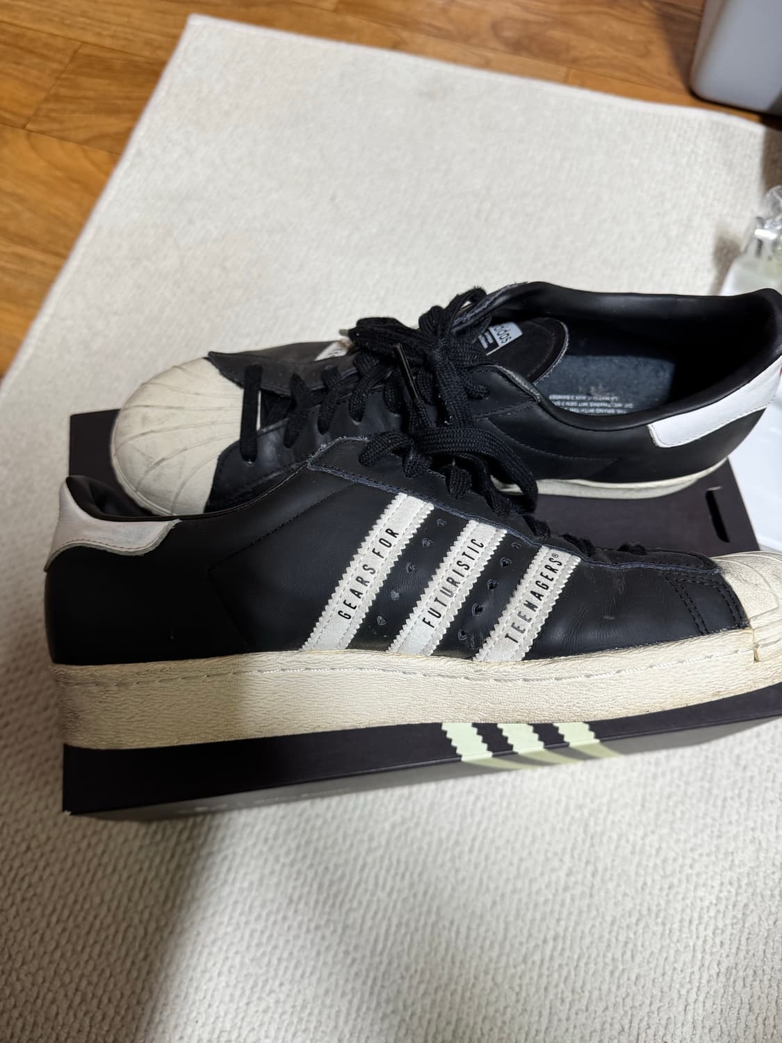 아디다스 x 휴먼 메이드 슈퍼스타 블랙 화이트 280 상품이미지7