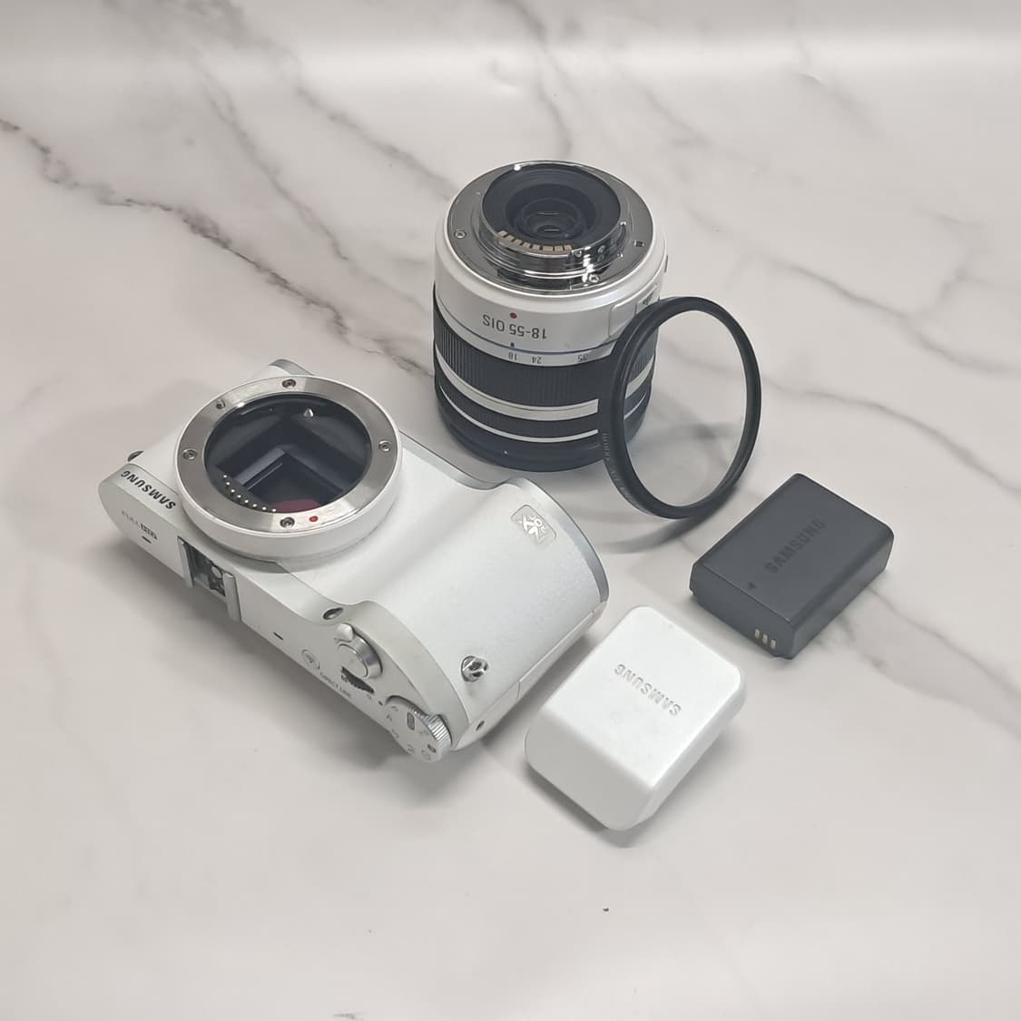 상태 최상! 삼성 미러리스 NX300 / 18-55mm III 렌즈 상품이미지7