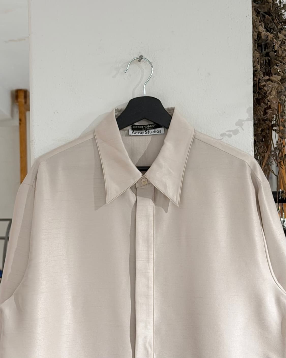 아크네 스튜디오 아이보리 히든버튼 포켓 셔츠 상품이미지4