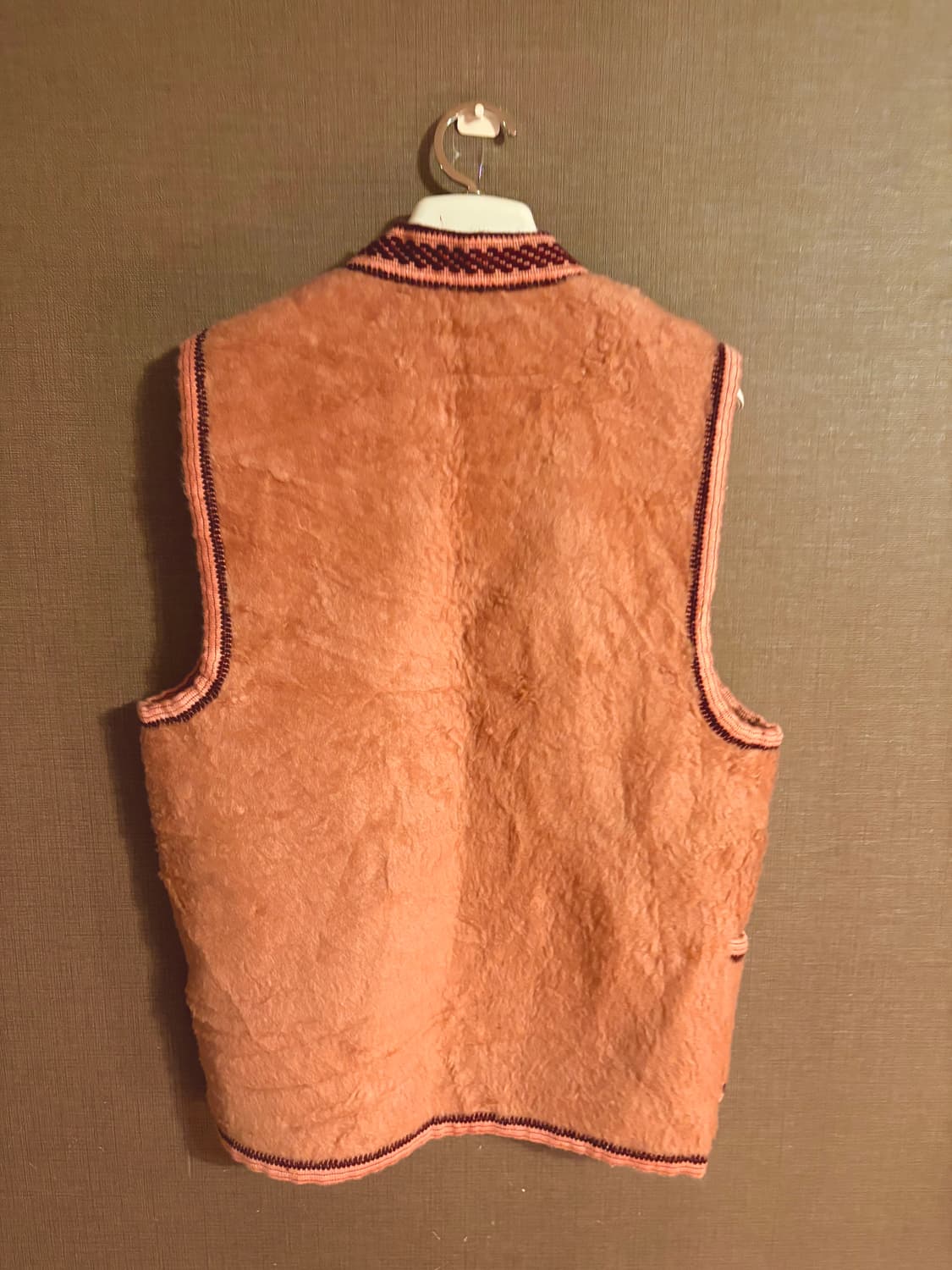 몽골 여행때 산, 가이거 느낌의 핸드메이드 조끼 입니다 상품이미지3