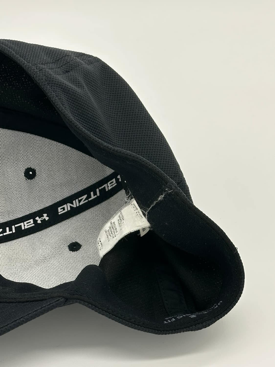 [L] 언더아머 로고 메쉬 볼캡 모자 상품이미지6