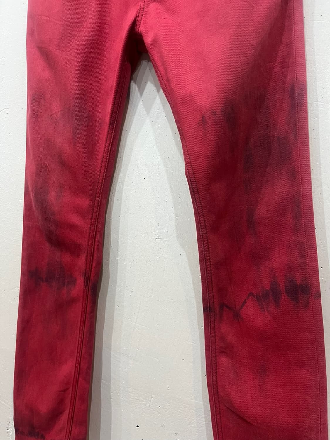 DIESEL 디젤 블리치드 로우라이즈 슬림핏 데님팬츠 26 상품이미지4