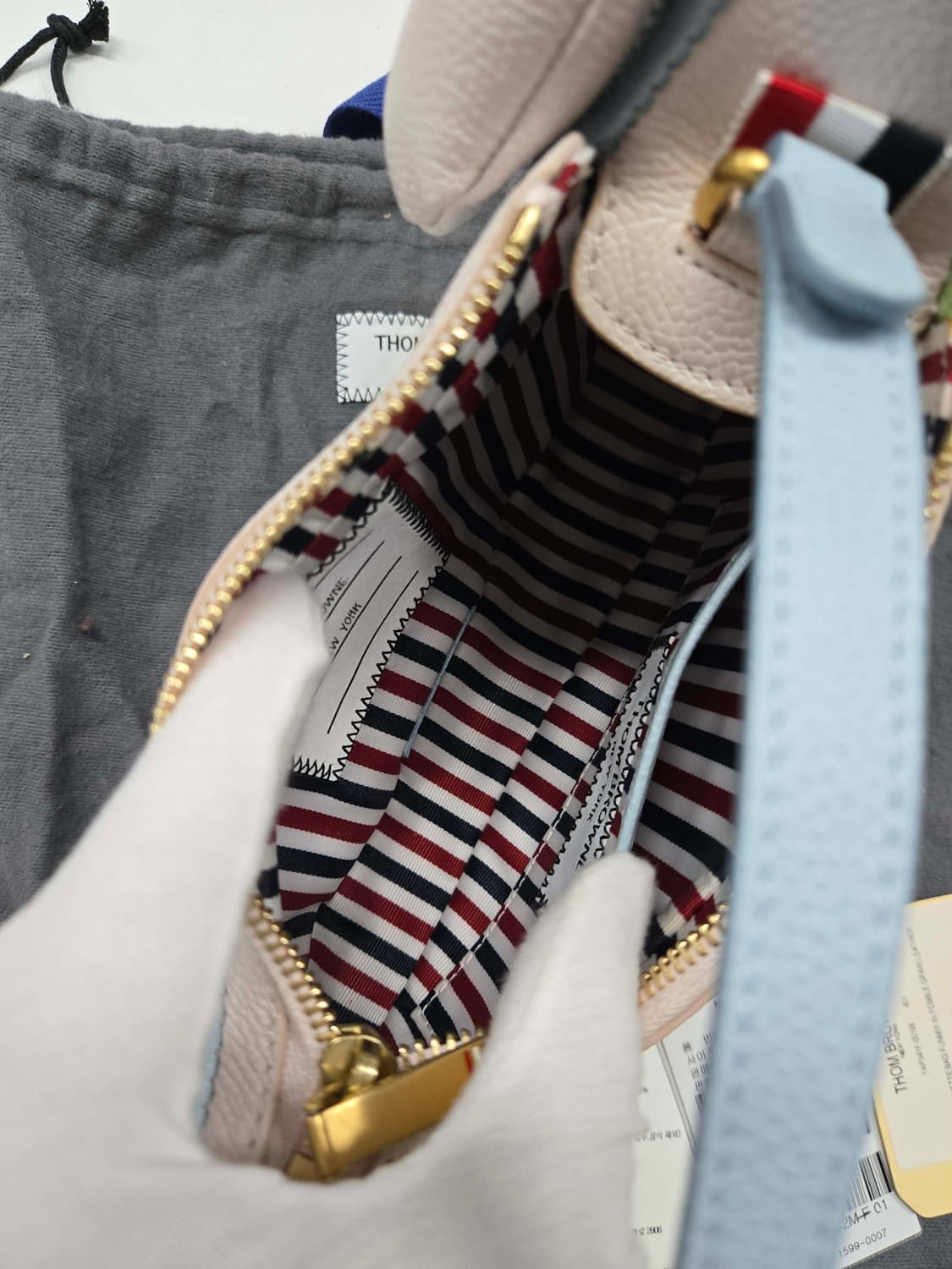 [40%할인]톰브라운 투톤 헥터백 상품이미지7