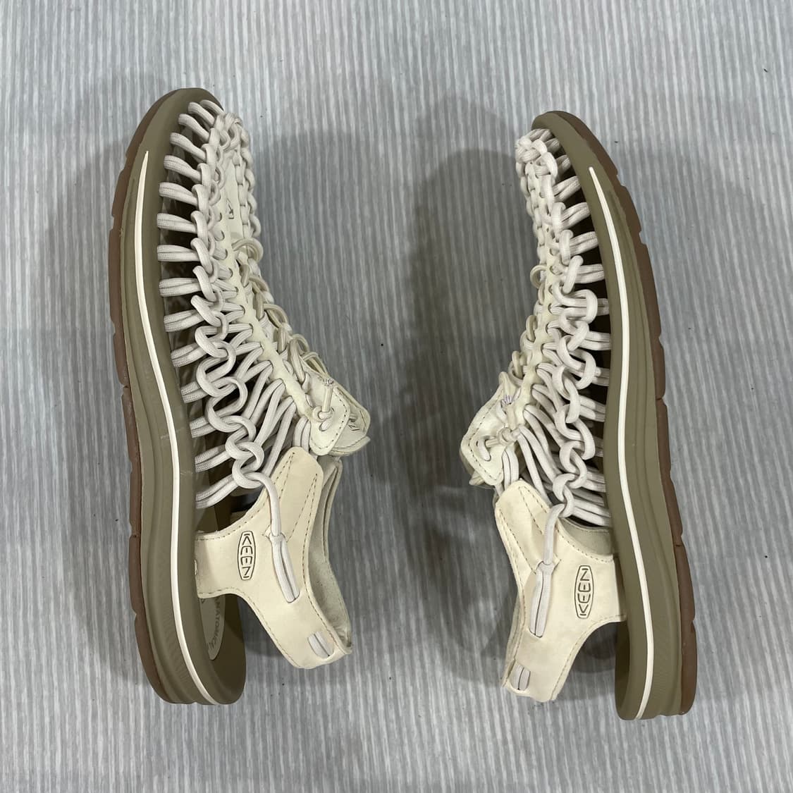 703) KEEN 킨 유니크 샌들 화이트 캡 콘스타크 280mm 상품이미지6