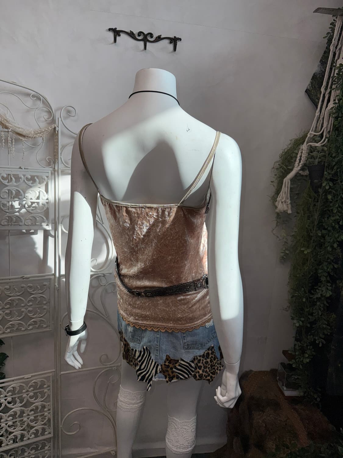 Beige brown ethnic velvet lace 슬리브리스 상품이미지6