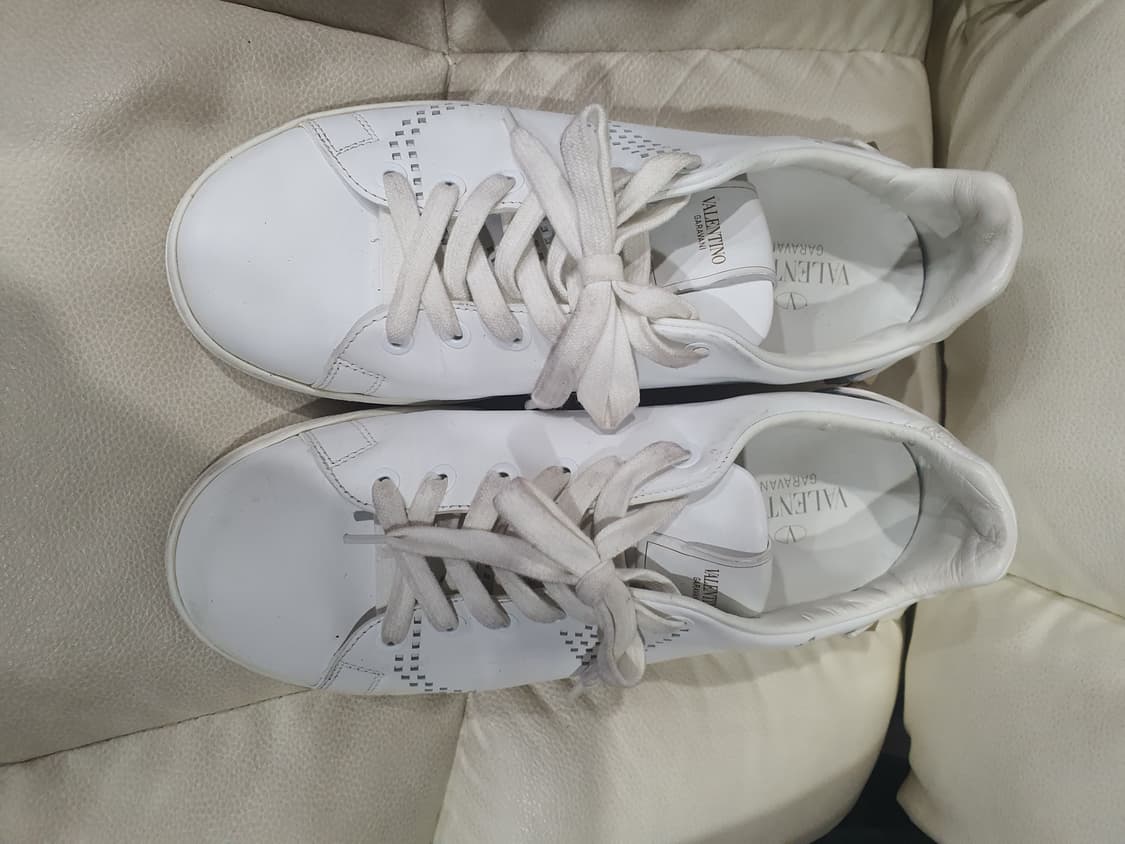 발렌티노 Garavani 흰색 스니커즈(정품) 상품이미지1