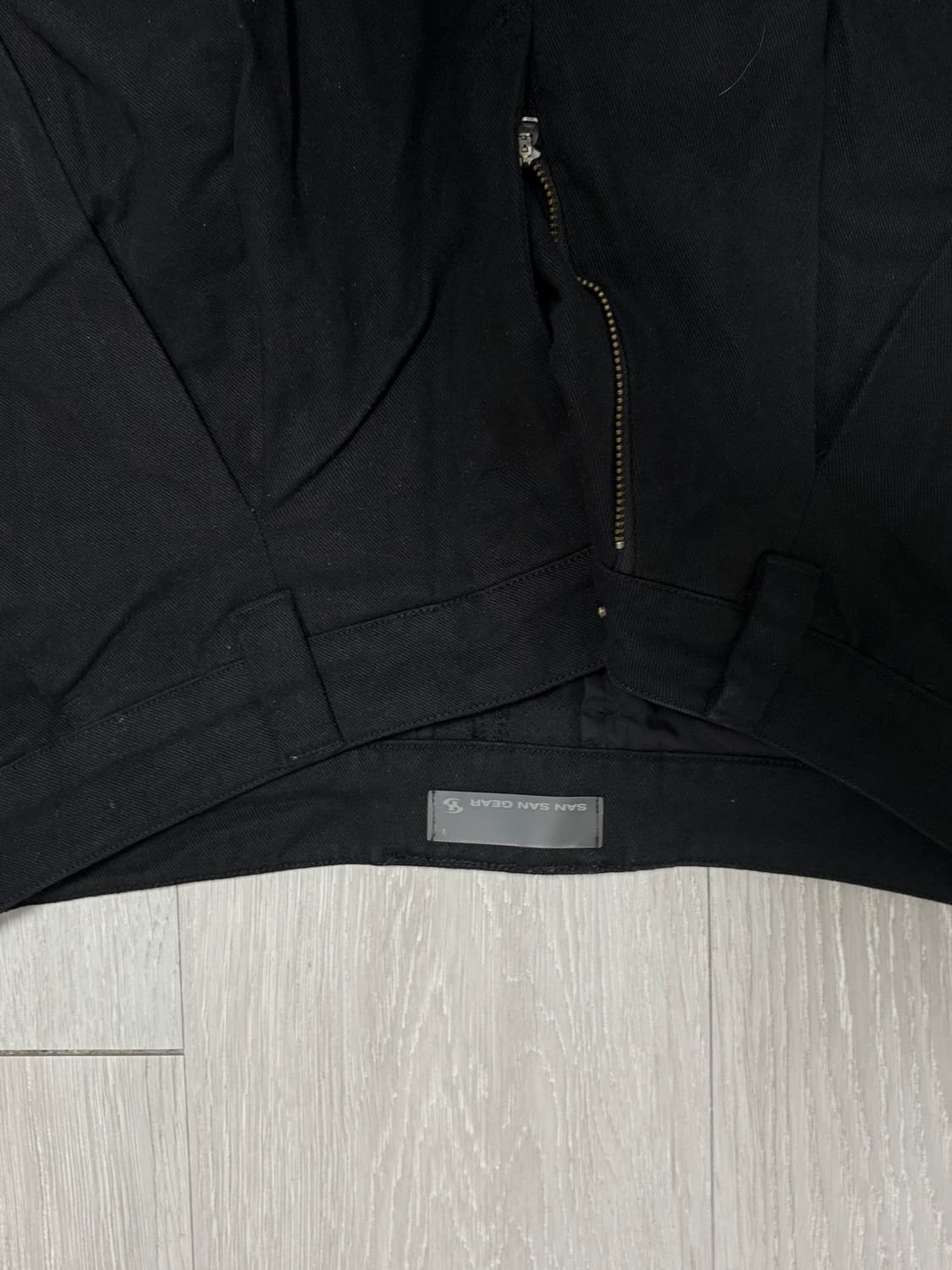 산산기어 버뮤다바지 25ss 팝니다. 상품이미지2