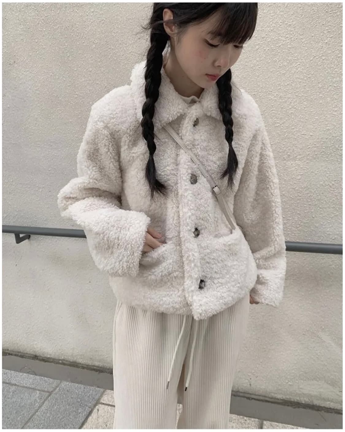 애니원모어 양털 카라 퍼 자켓 상품이미지1