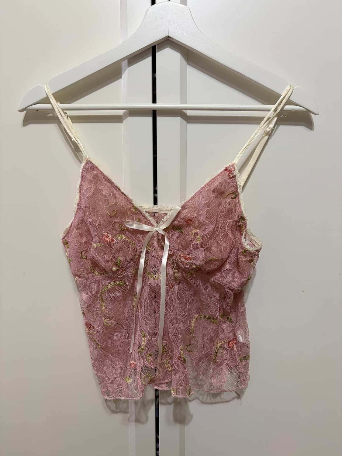 어반아웃피터스 핑크 레이스 탑  상품이미지1