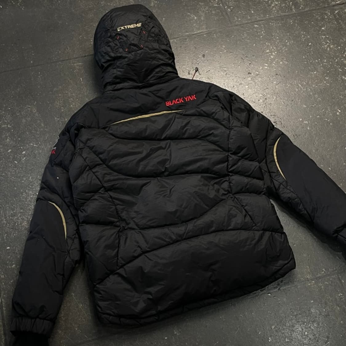 100 블랙야크 패딩 상품이미지6