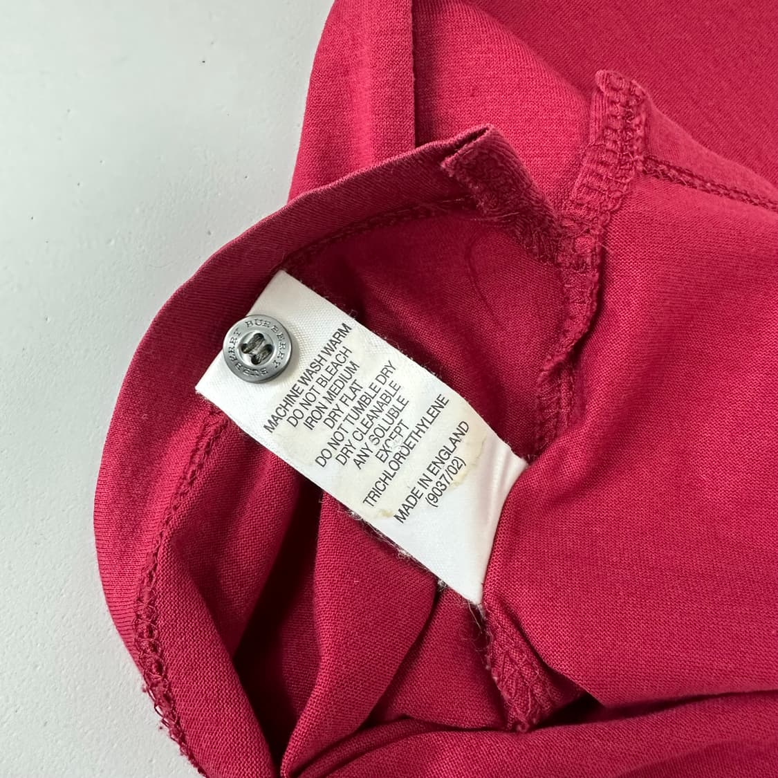 버버리 영국판 로고 포켓 카라티 상품이미지6