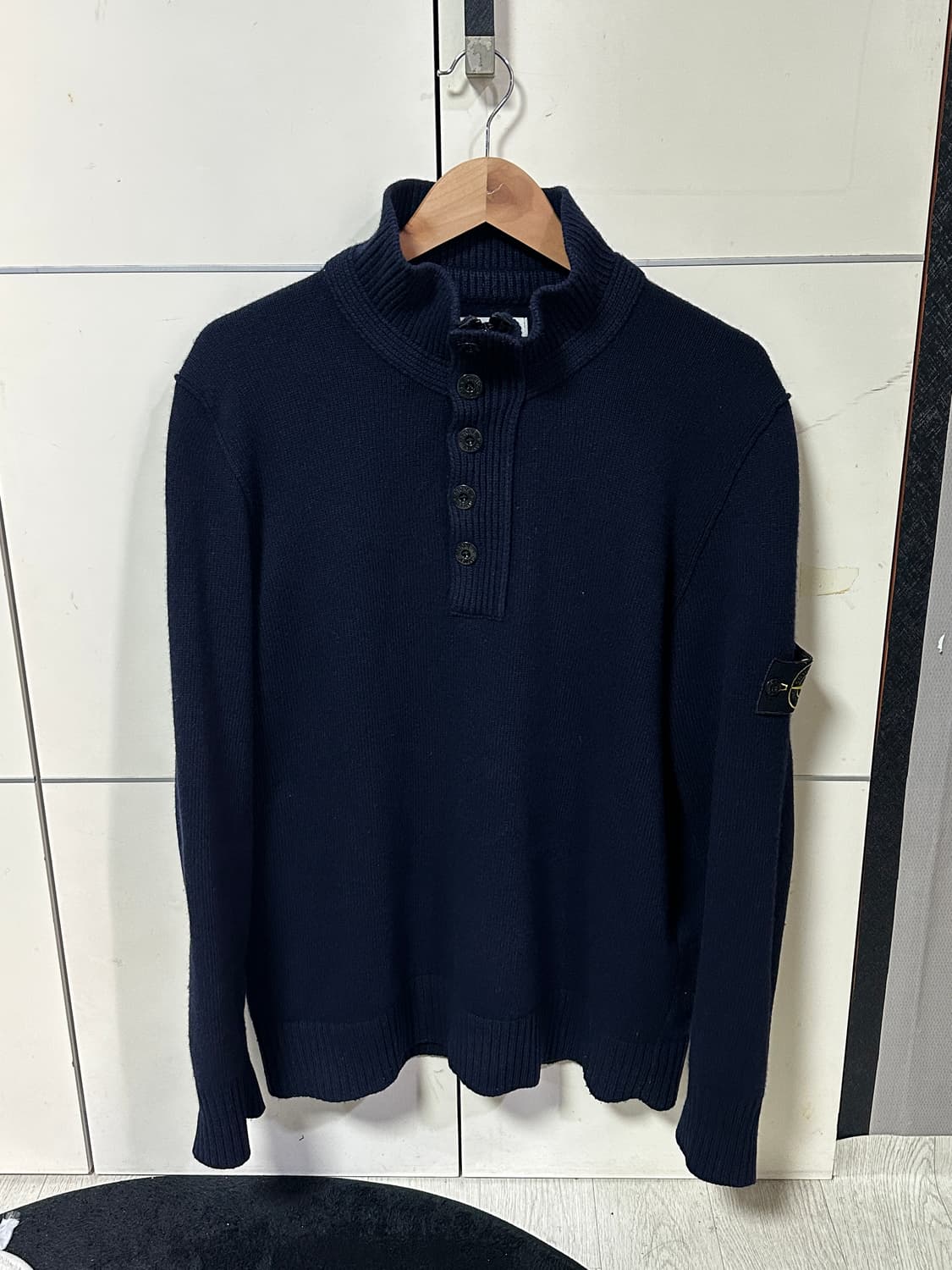 (정품)스톤아일랜드 버튼 아노락 반집업 니트(105) 상품이미지1