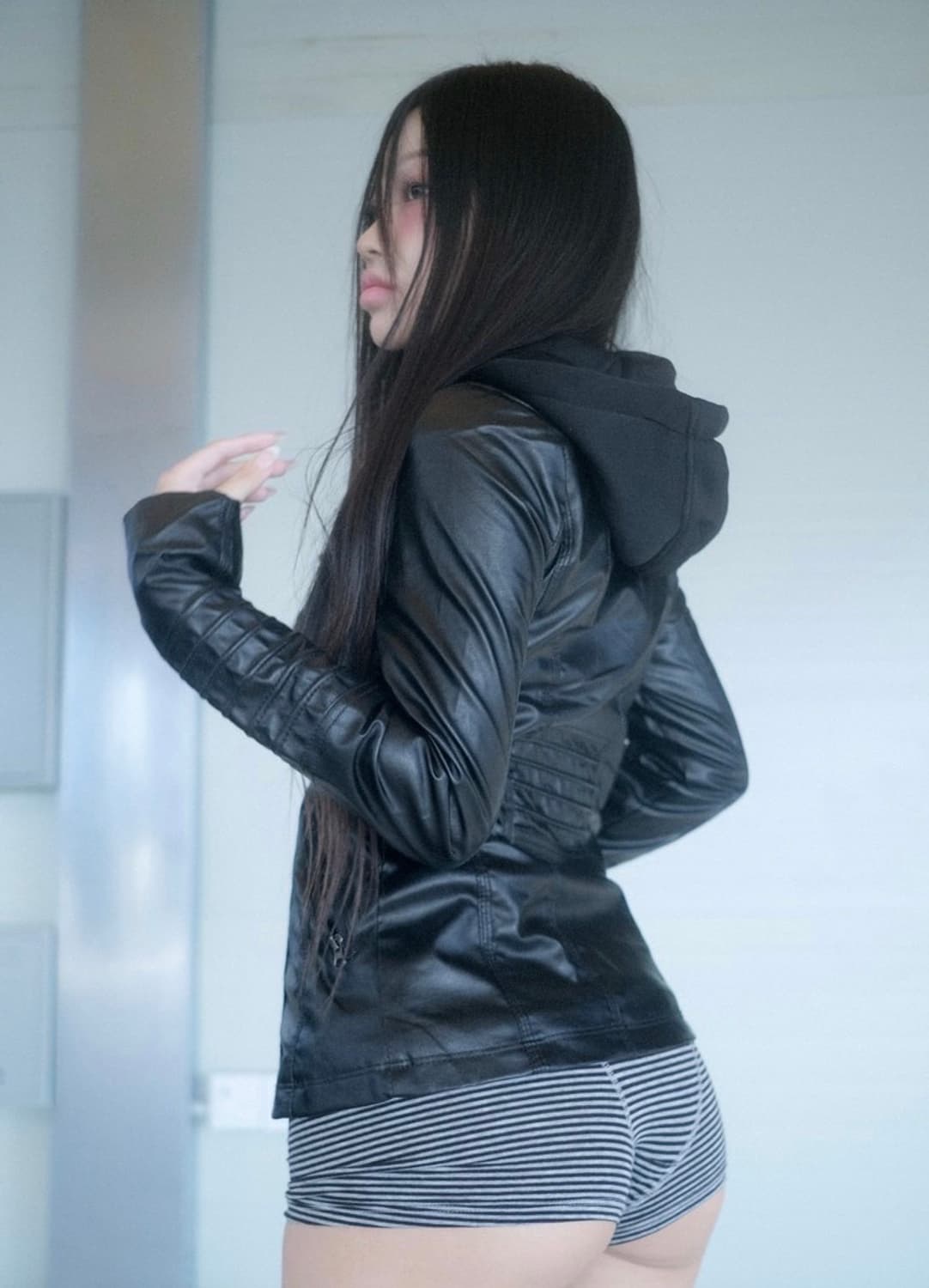 스윔시티 나디아 후디 레더 자켓 상품이미지3