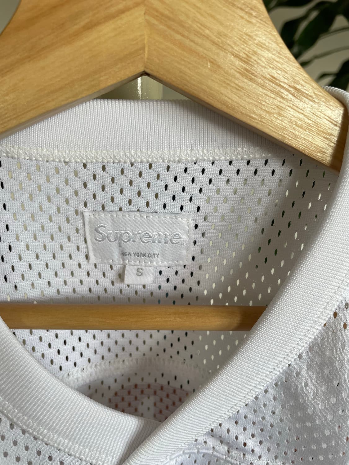 에스 Supreme 메쉬 반팔　B215 아디다스 신발 상품이미지5