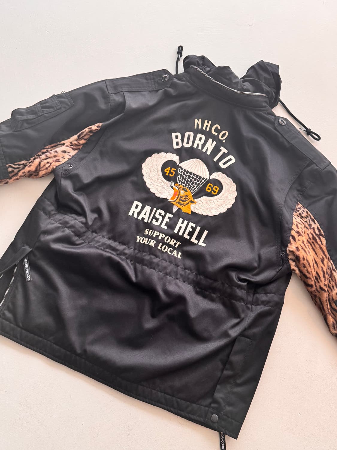 네이버후드 사파리 스타일 자수점퍼 상품이미지6