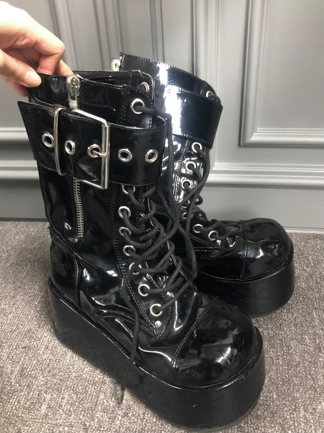 [245-250] 데모니아 perol 150 버클 에나멜 통굽 부츠 상품이미지2