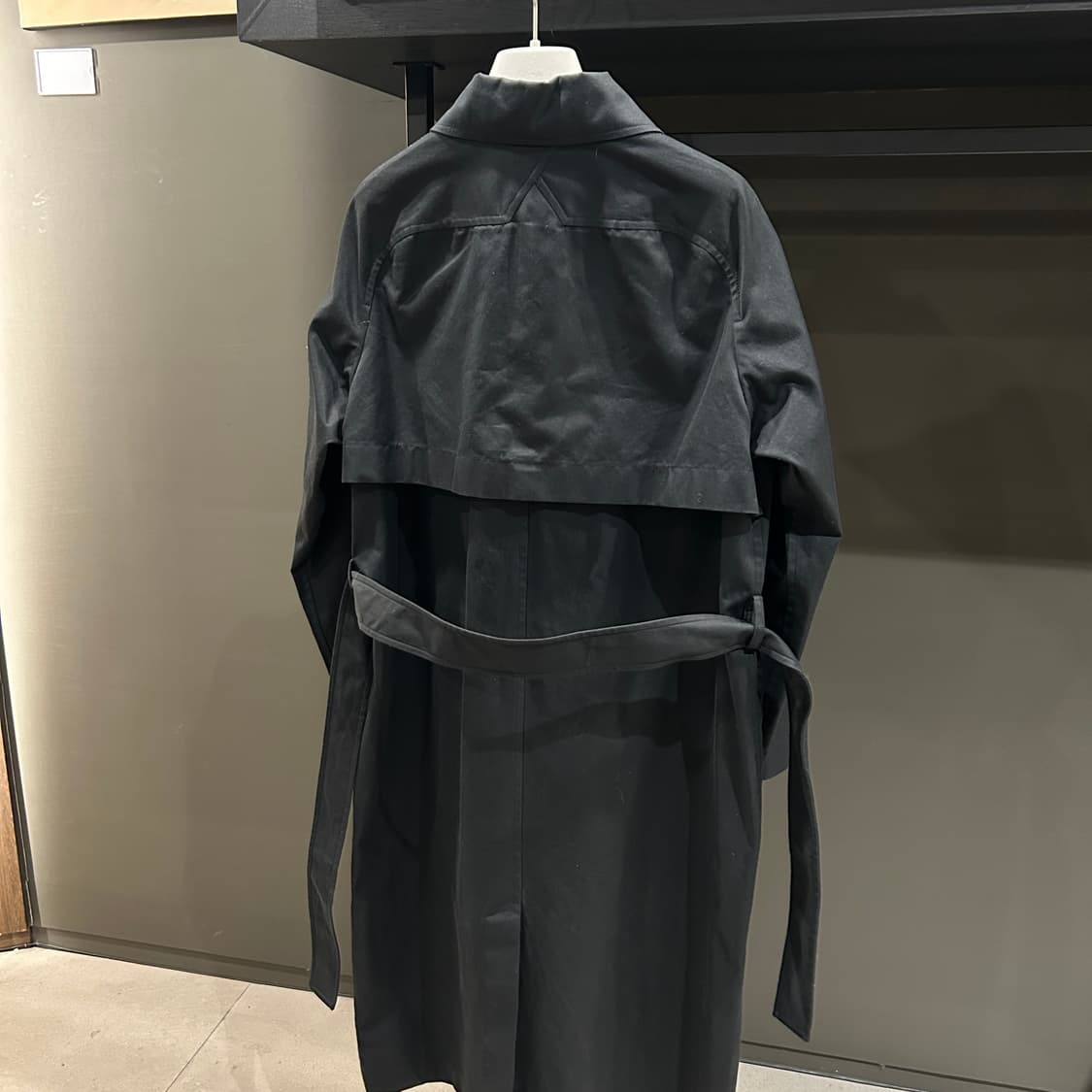 에르메스 사선 버튼 벨티드 코트 상품이미지6