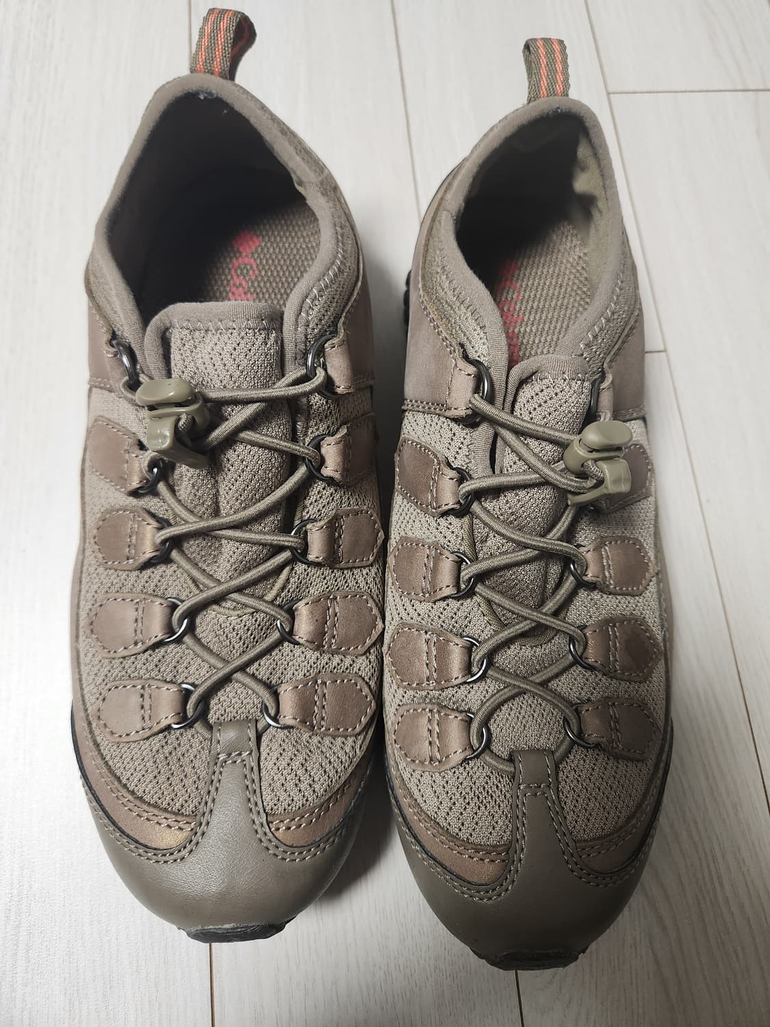 컬럼비아 등산화 캠핑용 트레블용 스니커즈 (BL2174) 사이즈245

 상품이미지2