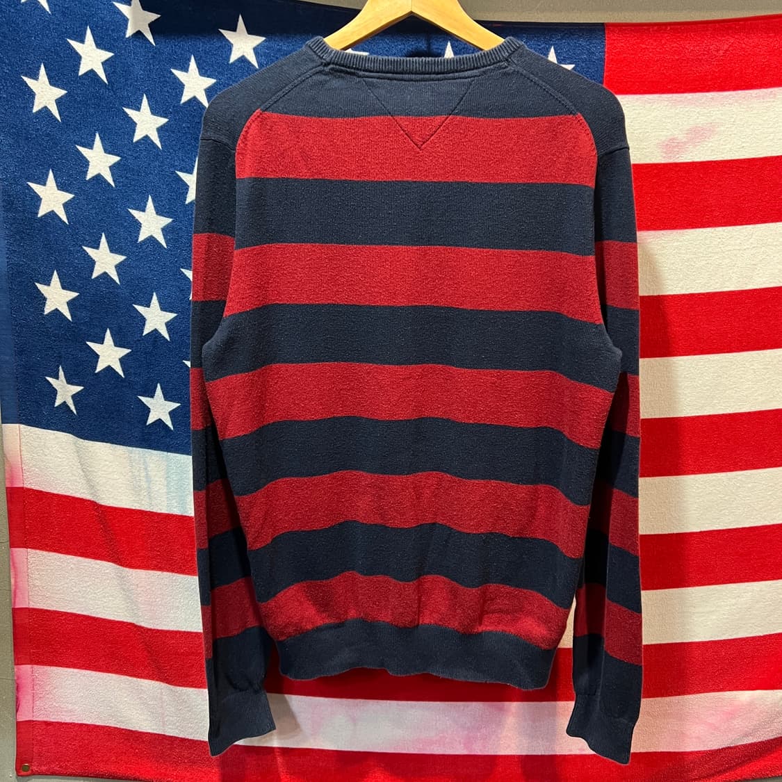 타미힐피거 스트라이프 레드 네이비 니트 상품이미지2