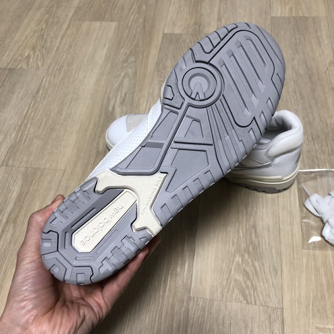 (275) 새상품 뉴발란스 BB 550 화이트 팀버울프 상품이미지3