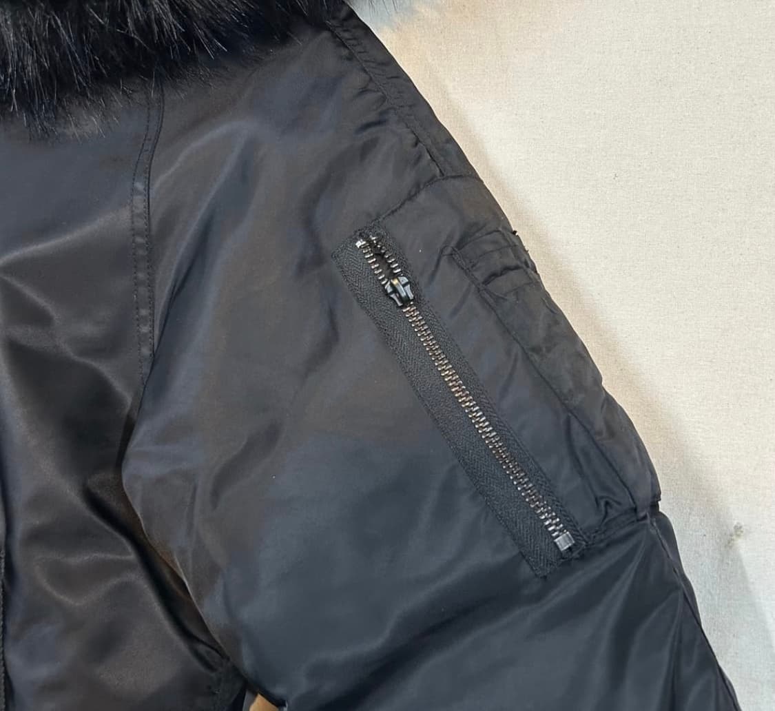 DKNY 퍼 패딩 블랙 상품이미지3