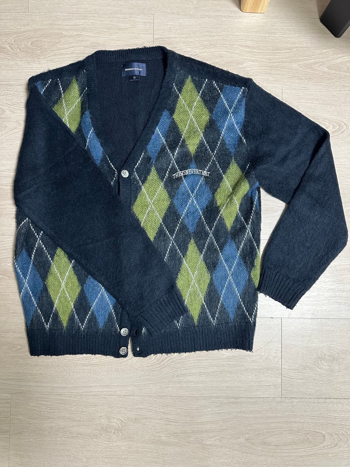 디스이즈네버댓 아가일 가디건 L 상품이미지1