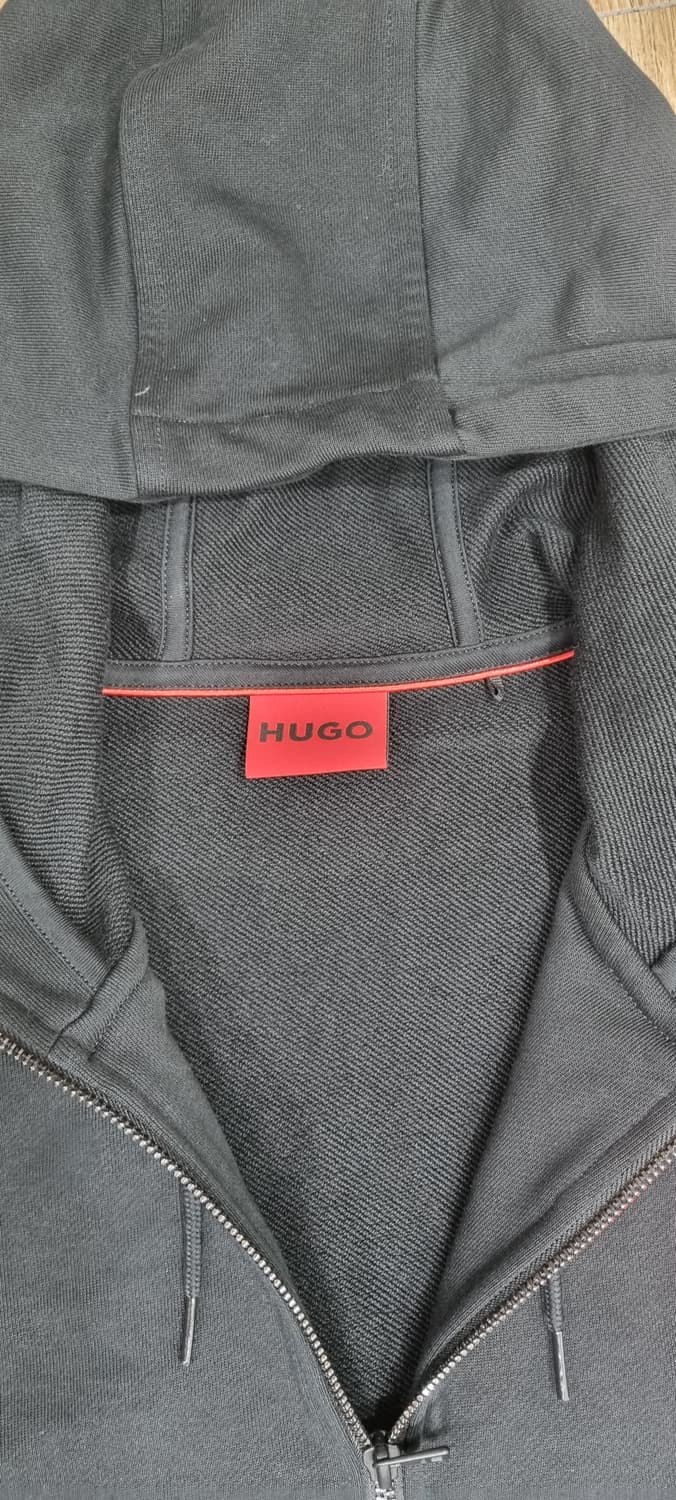 휴고보그 코튼 테리 후드집업 XL _ 남성가단 _ 58cm

총장_ 71 상품이미지9