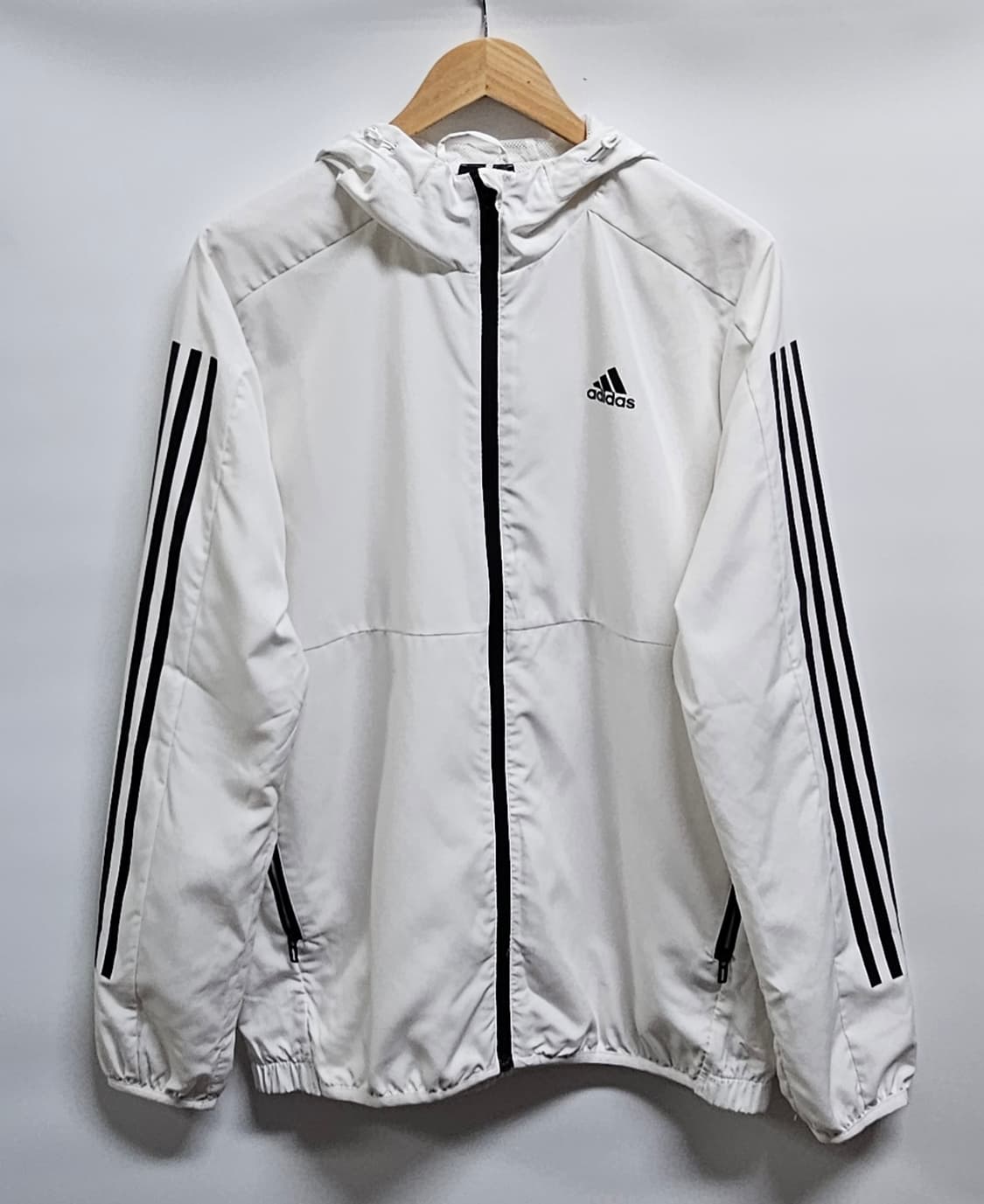 아디다스 화이트 후드 바람막이 L 상품이미지1