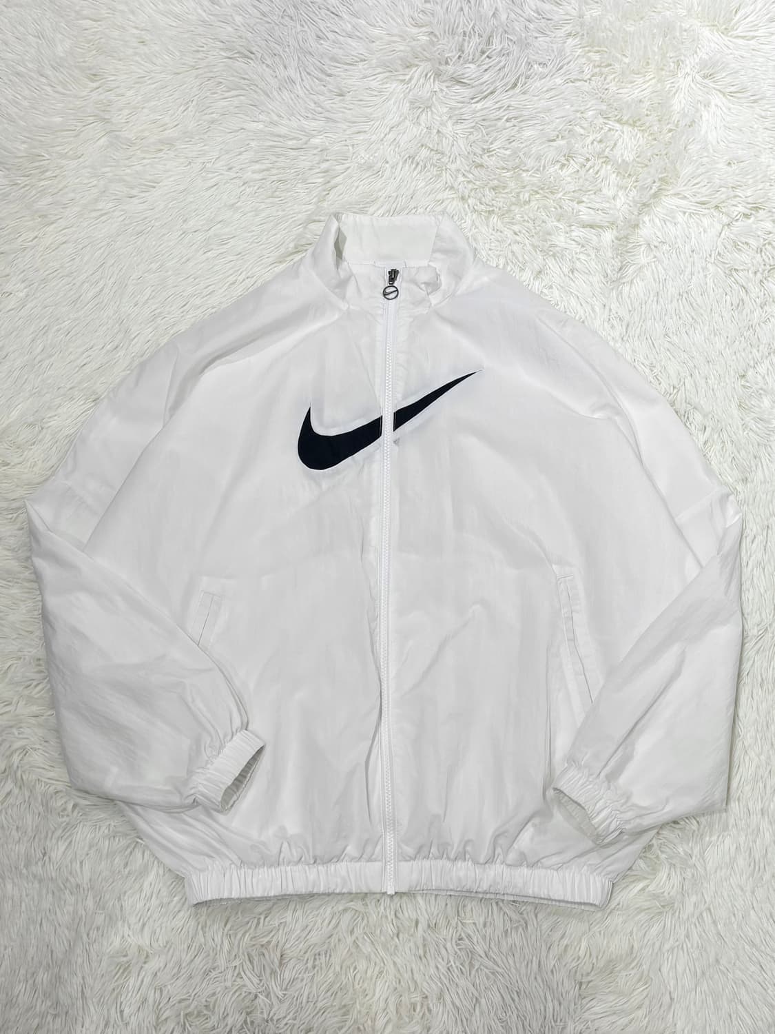 나이키 화이트 빅스우시 오버핏 바람막이 상품이미지3