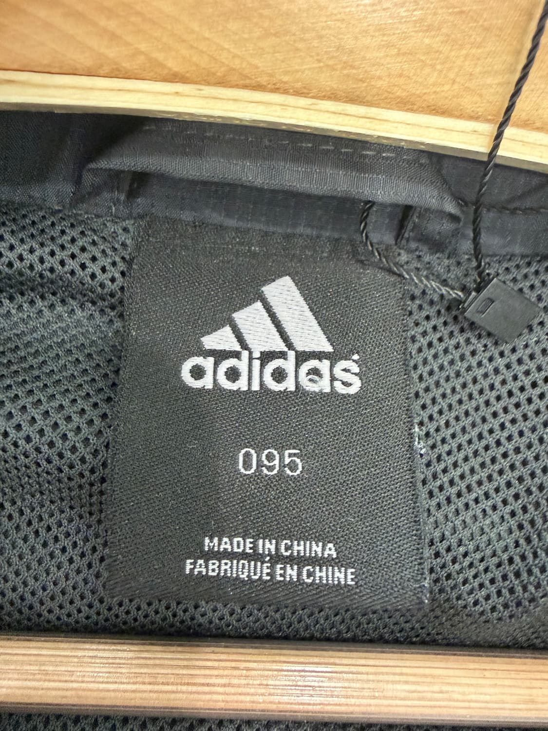 310. 아디다스 리버풀 바람막이 자켓  상품이미지3