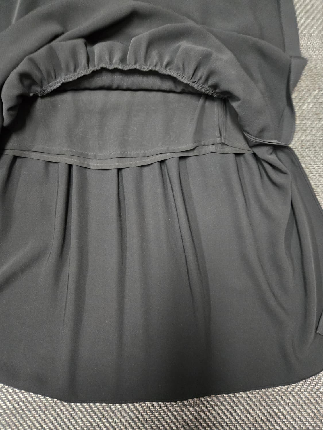 럭키슈에뜨 22ss 블랙 리본 플리츠 원피스 상품이미지6