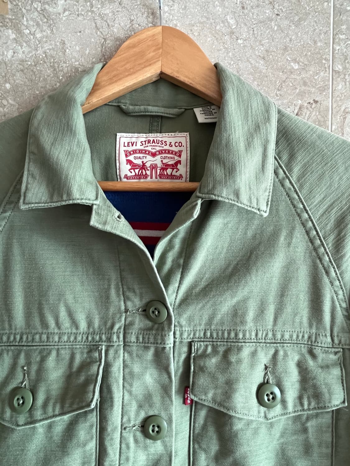 리바이스 올리브 여성 야상 자켓 상품이미지2