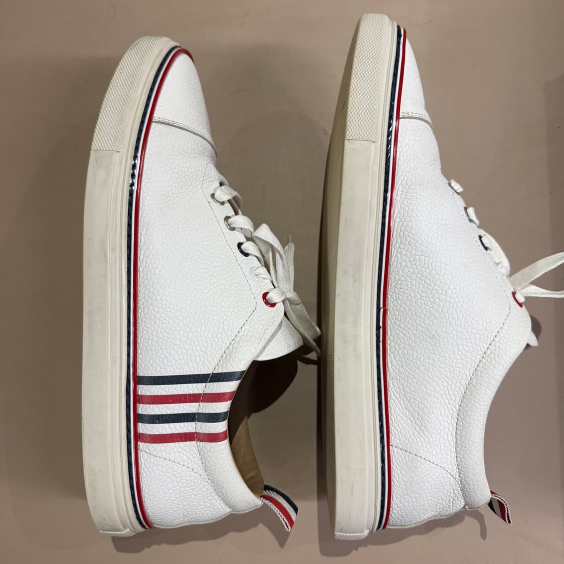 톰브라운 가죽 스니커즈 상품이미지3