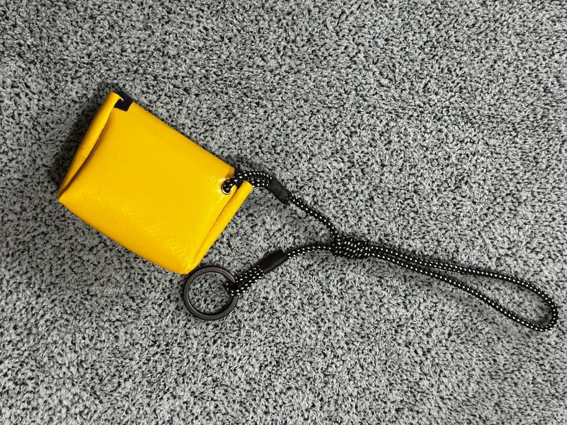 (NEW) 프라이탁 새상품 미니 키링 에어팟 파우치 판매 상품이미지8