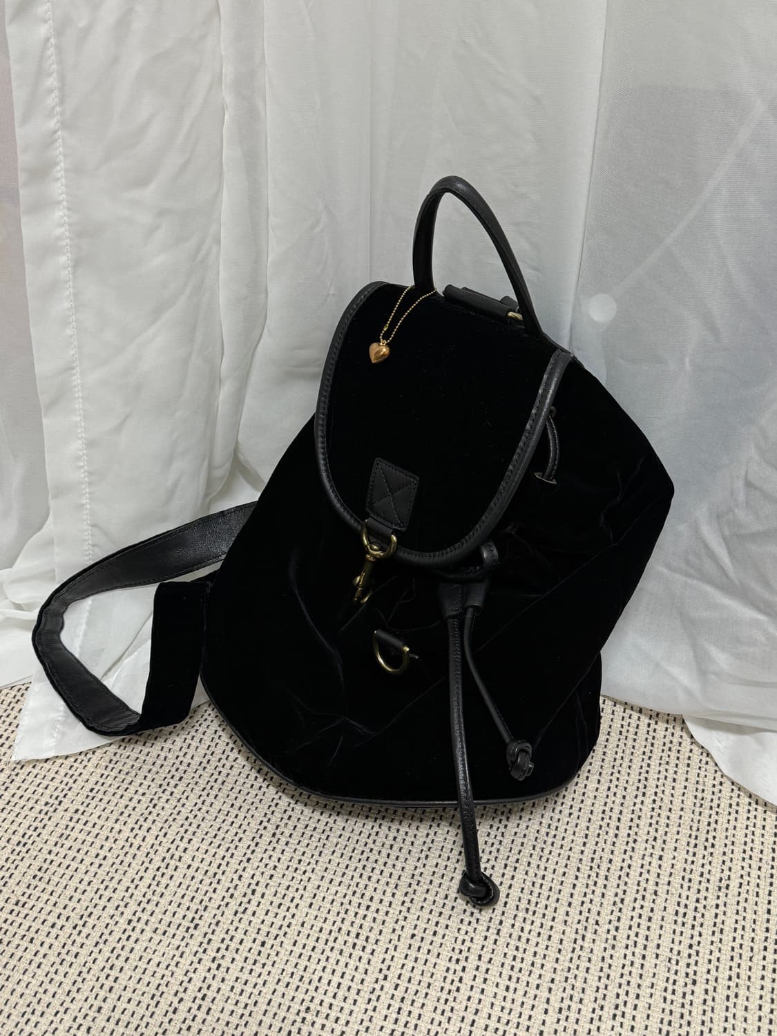 더바넷 벨벳 블랙 팩팩 상품이미지1