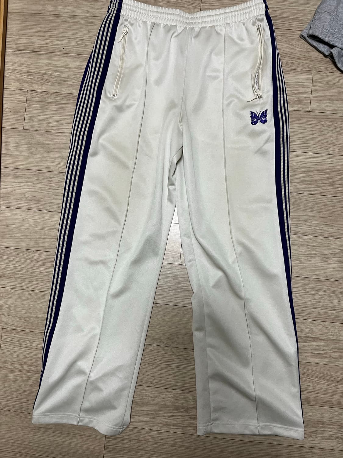 니들스 스트레이트 트랙팬츠 m 아이보리 상품이미지2